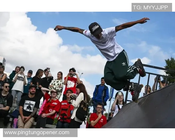 武汉极限运动队创下耐力新纪录引领极限运动新潮流