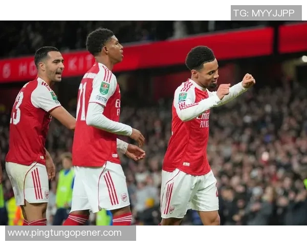 利物浦与拜仁昨日交锋激战成平局双方实力不分伯仲 利物浦与拜仁昨日交锋激战成平局双方实力不分伯仲