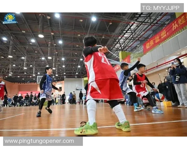 王泉泽在篮球赛场上的崛起与挑战探索他如何成为新一代篮球明星的故事 王泉泽在篮球赛场上的崛起与挑战探索他如何成为新一代篮球明星的故事